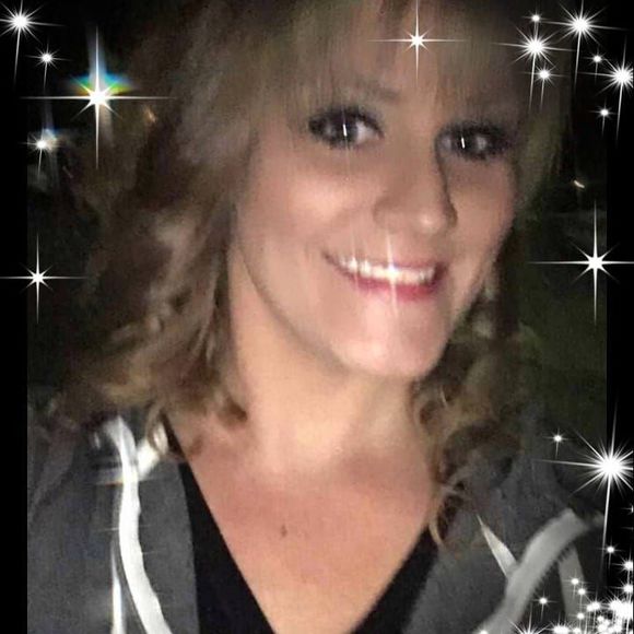 Meet your Posher, Lauren - Picture 1 of 1